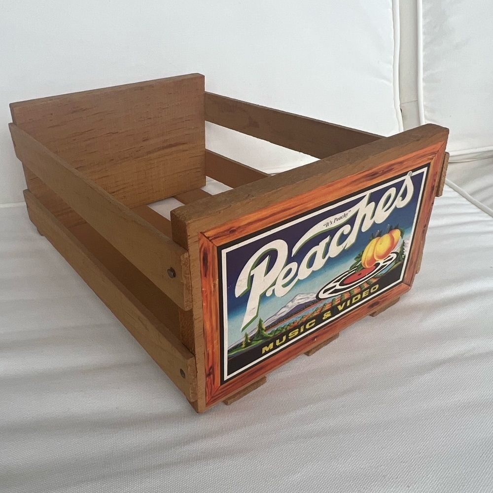 Vintage 80's Peaches Records & Tapes wooden crate - Picture 6 of 6